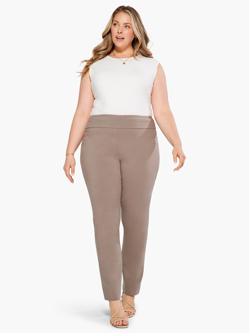 Woman Wears Wonderstretch Pant image number 3