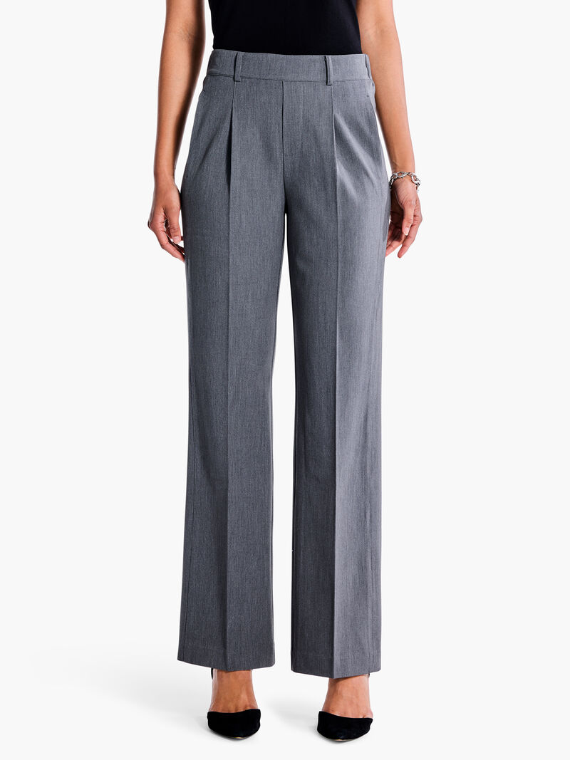 Woman Wears 31" The Avenue Wide Leg Pleated Pant image number 0