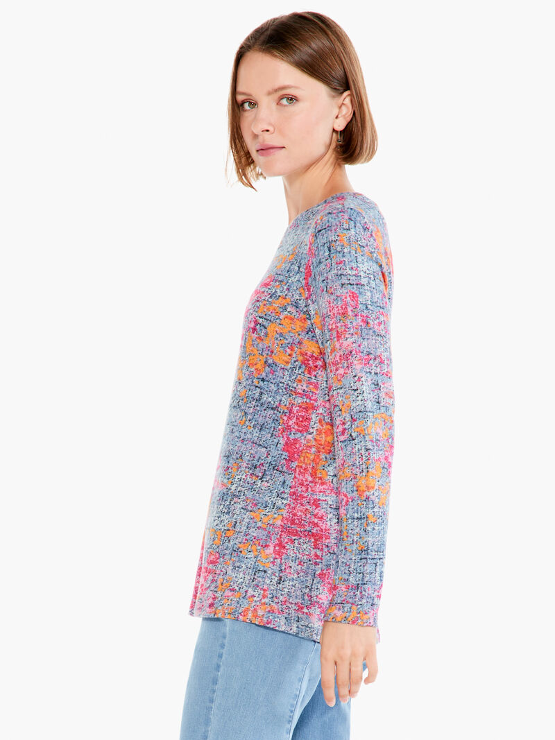 Woman Wears Abstract Glow Tee image number 1
