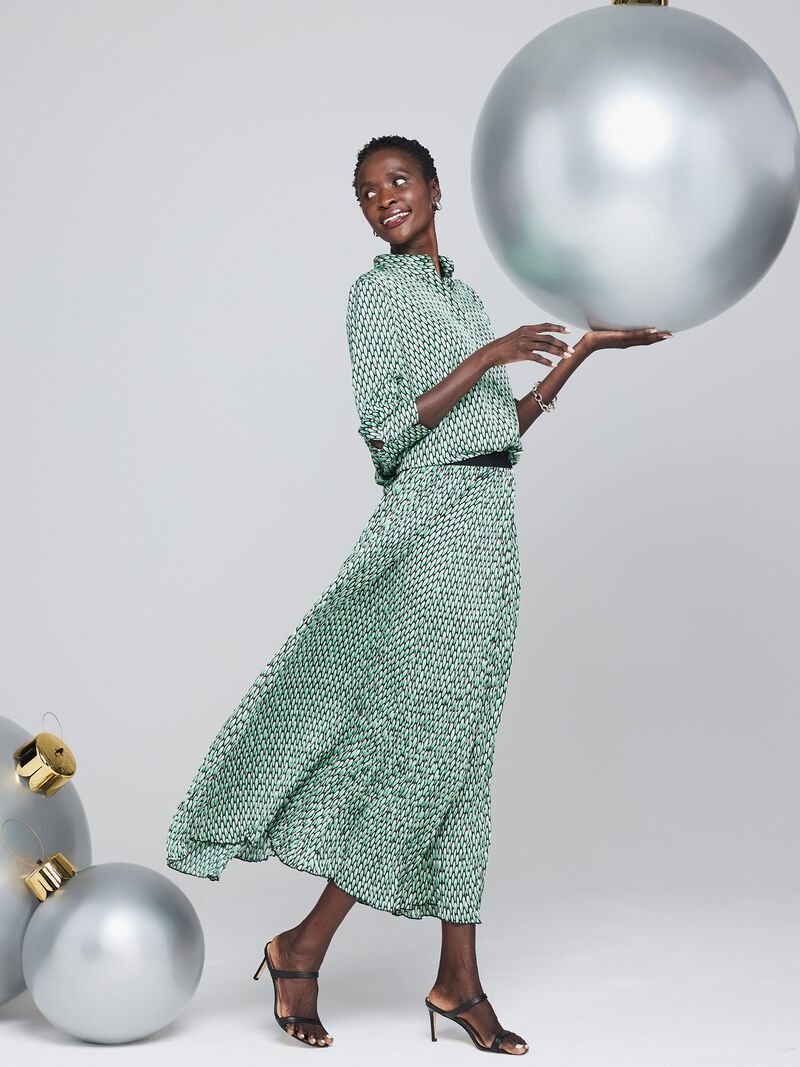 Woman Wears Abstract Dot Skirt image number 5