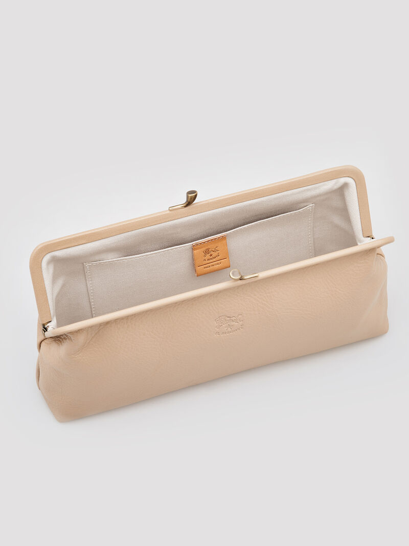 Il Bisonte -  Small Snap Close Clutch