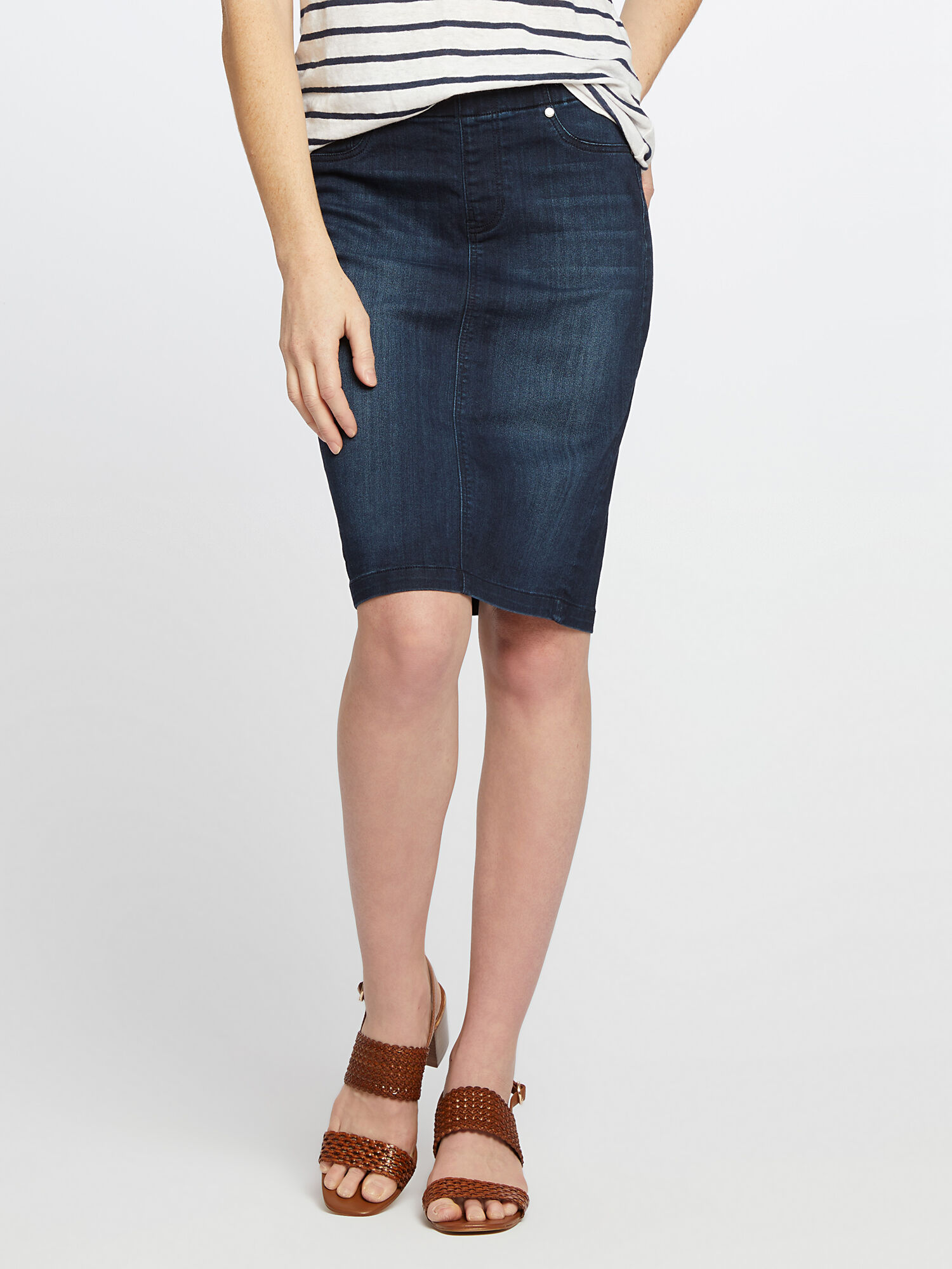 Pull on on sale pencil skirt