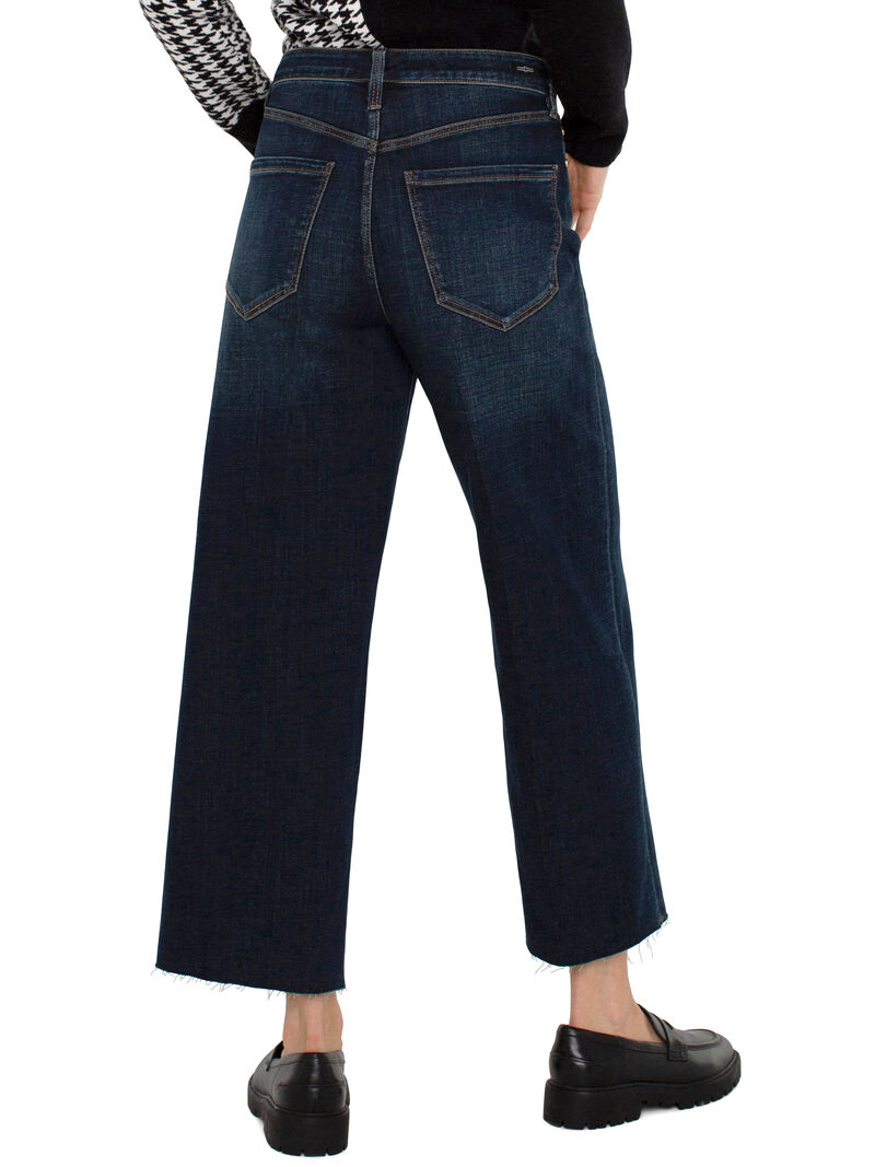 Woman Wears Liverpool - The Stride Hi-Rise Wide Leg W Cut Hem image number 1