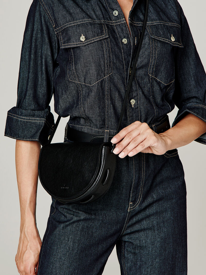 Woman Wears Il Bisonte - Small Half Moon Crossbody Bag image number 4