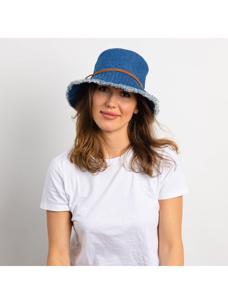 Woman Wears HAT ATTACK FRINGED BUCKET HAT image number 3