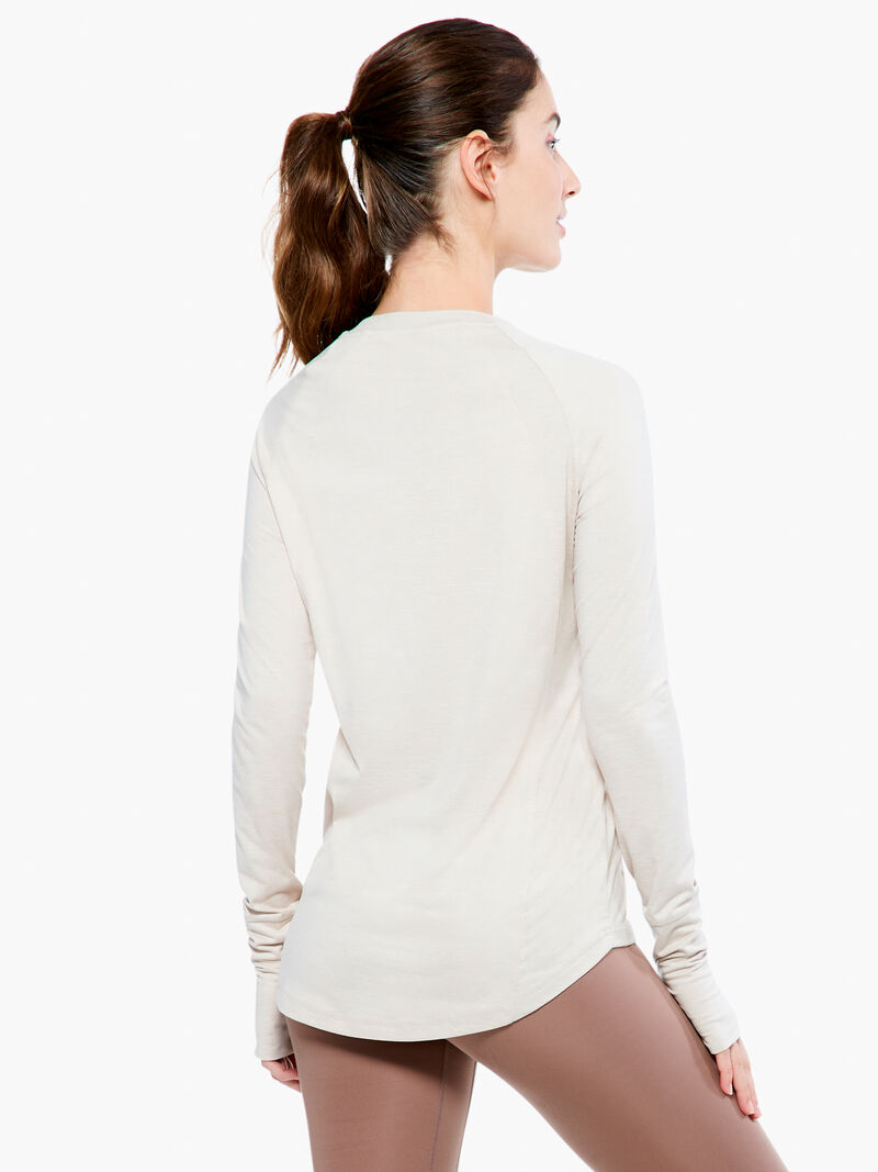 Woman Wears Varley - Bradford Tee image number 2