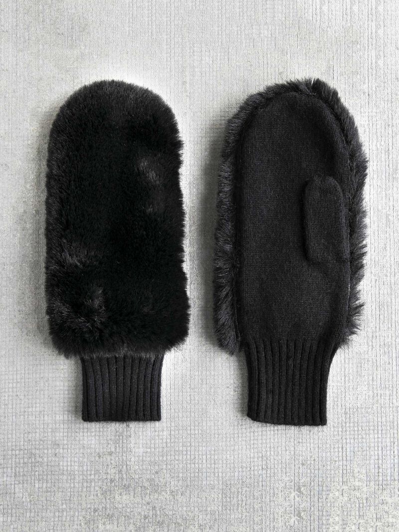 Woman Wears Amato Faux Fur Mitten image number 0