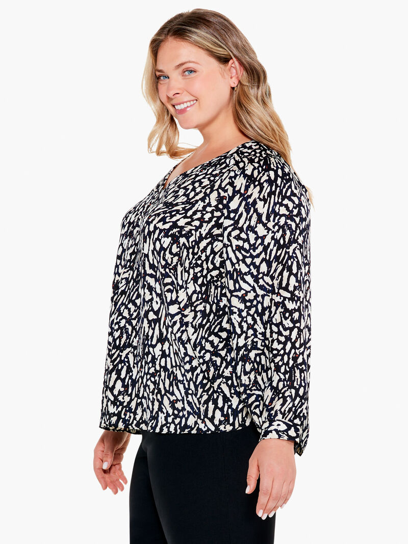 Woman Wears Textured Night Top image number 1