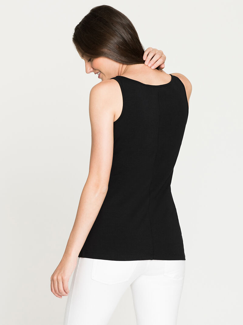 Woman Wears Perfect Scoop image number 1