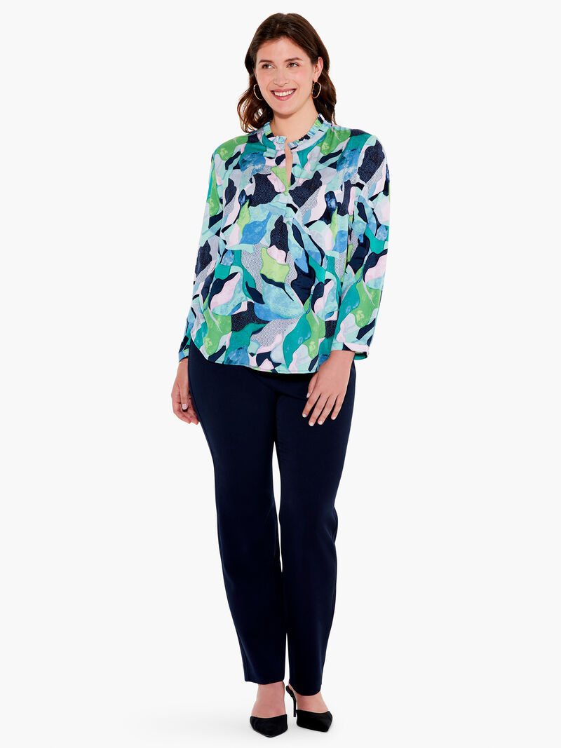 Woman Wears Frozen Tundra Top image number 3