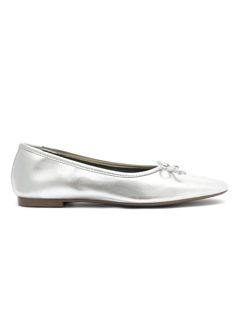 Woman Wears Schutz - Arissa Flats image number 4