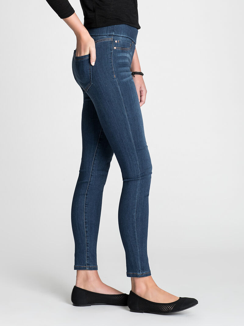 Woman Wears LIVERPOOL SIENNA PULL-ON ANKLE JEAN image number 2