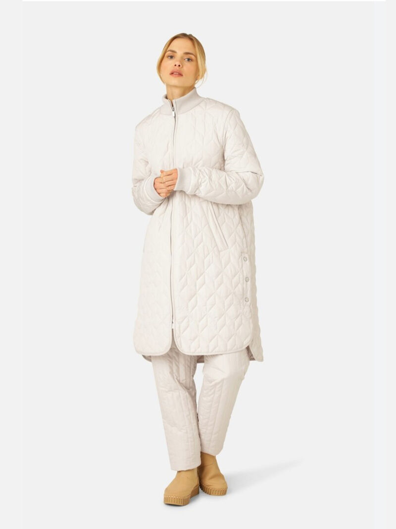 Woman Wears Ilse Jacobsen - Quilted Coat With Rib Trim image number 1