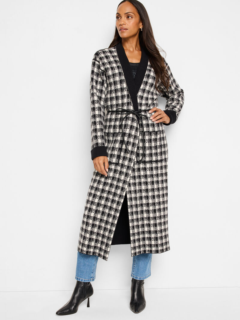 Woman Wears Cool Nights Houndstooth Reversible Jacket image number 2