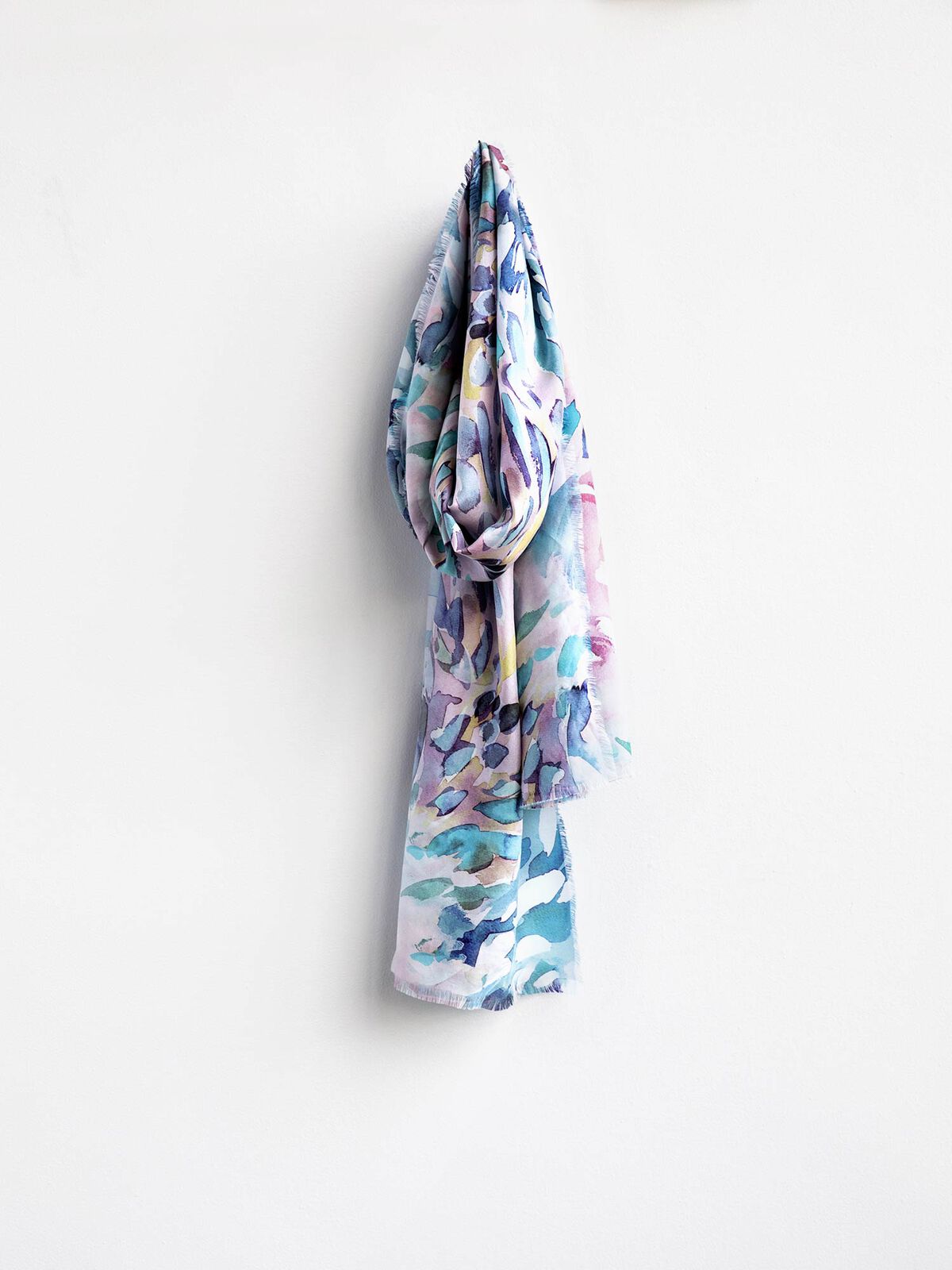 Echo Colorful Animal Scarf