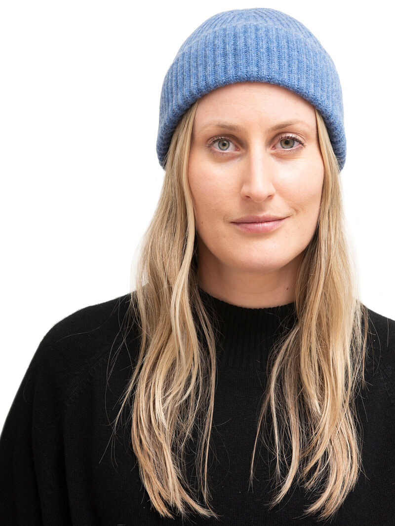 Woman Wears Meg Cohen - Cashmere Solid Ski Hat image number 1