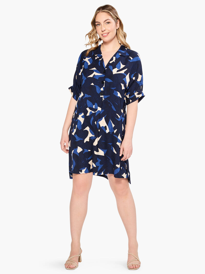 Woman Wears Abstract Billow Dress image number 3
