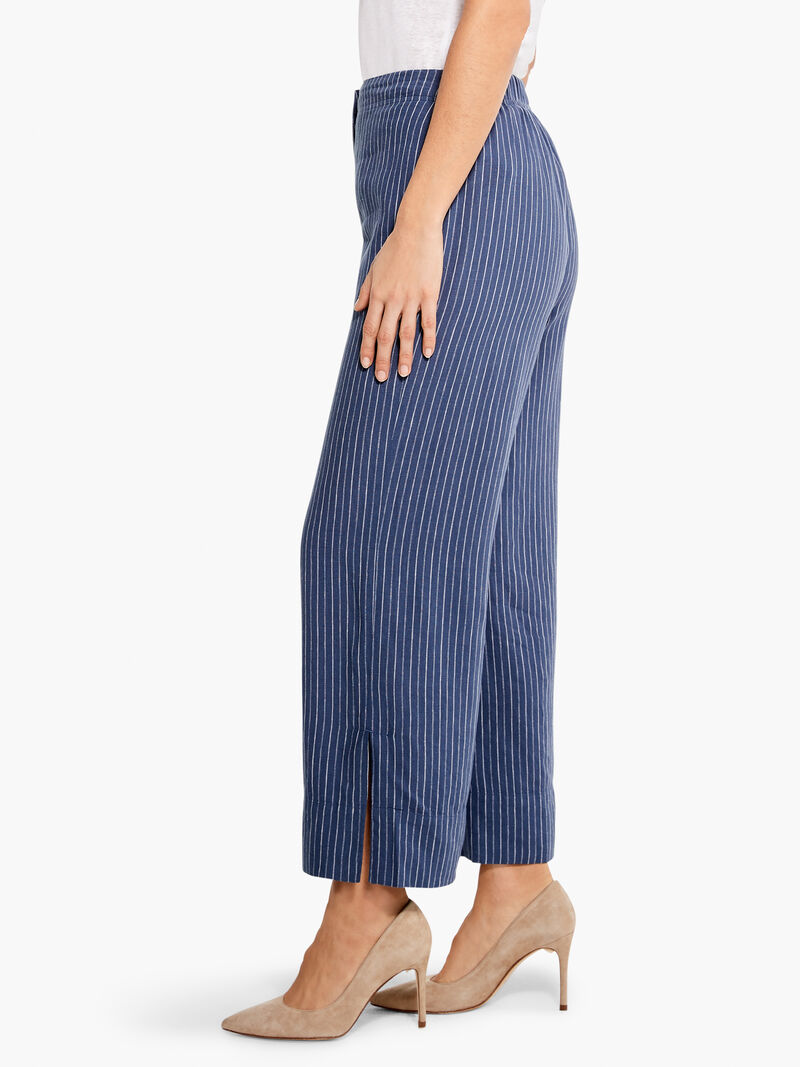 Woman Wears Central Park Wide-Leg Ankle Pant image number 2