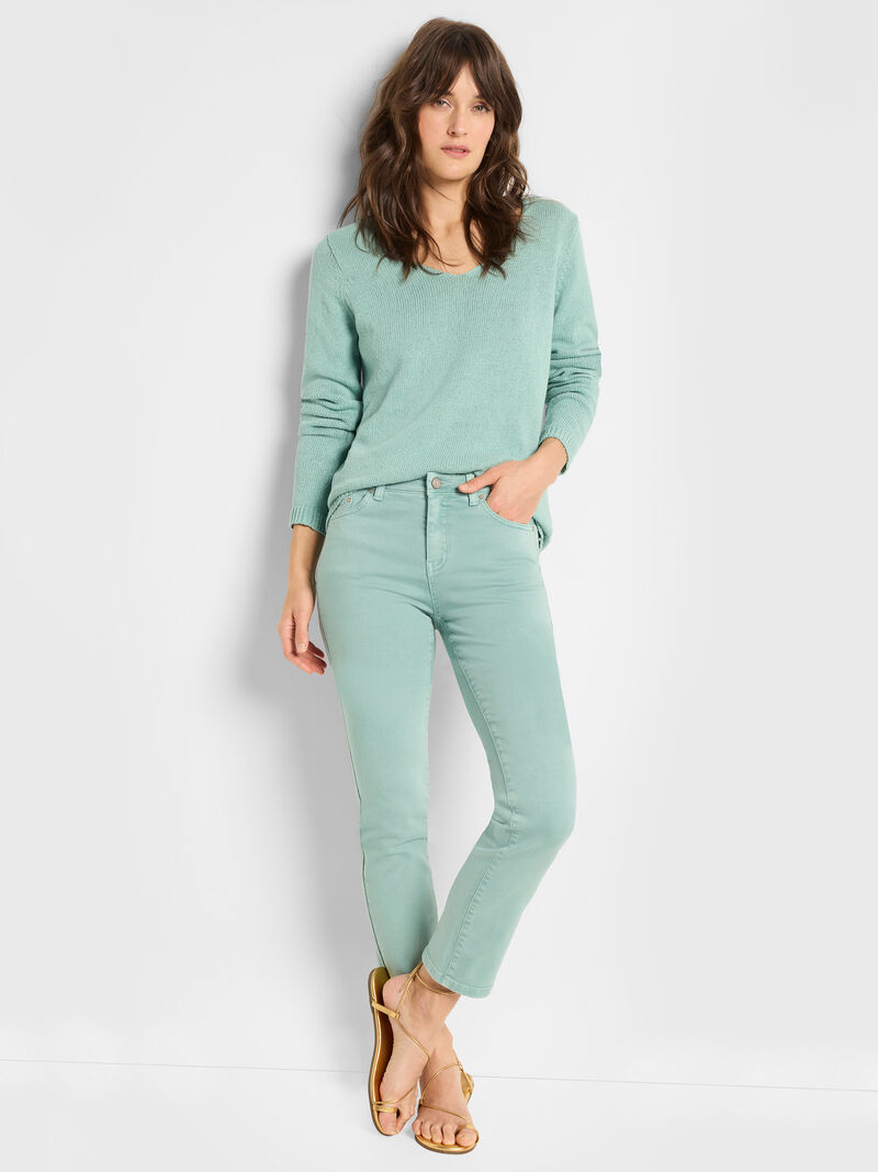 Woman Wears NZ Denim 28" Daytrip Straight Ankle Jeans image number 1