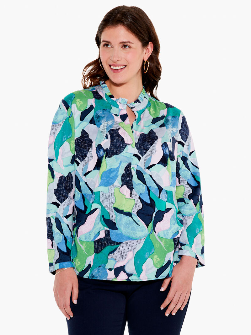 Woman Wears Frozen Tundra Top image number 0