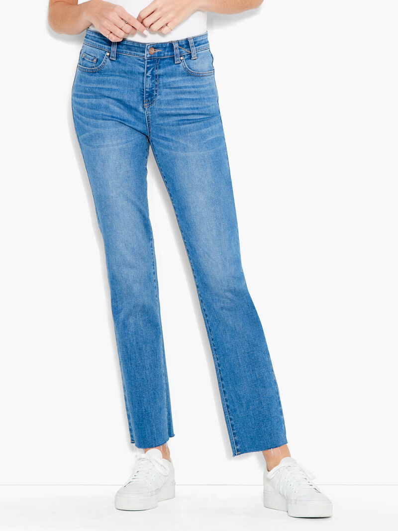Woman Wears NZ 28" Mid Rise Straight Ankle Jeans image number 0