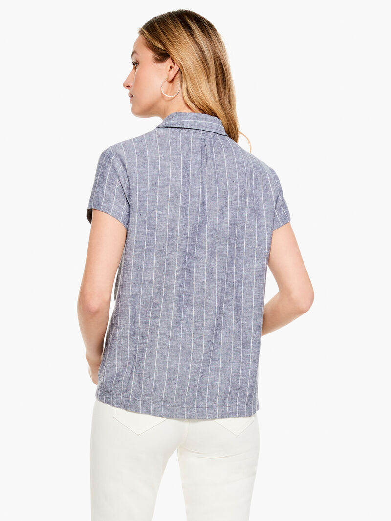 Woman Wears Central Park Top image number 2