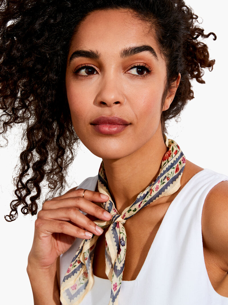 Woman Wears Chan Luu Floral Print Bandana image number 0