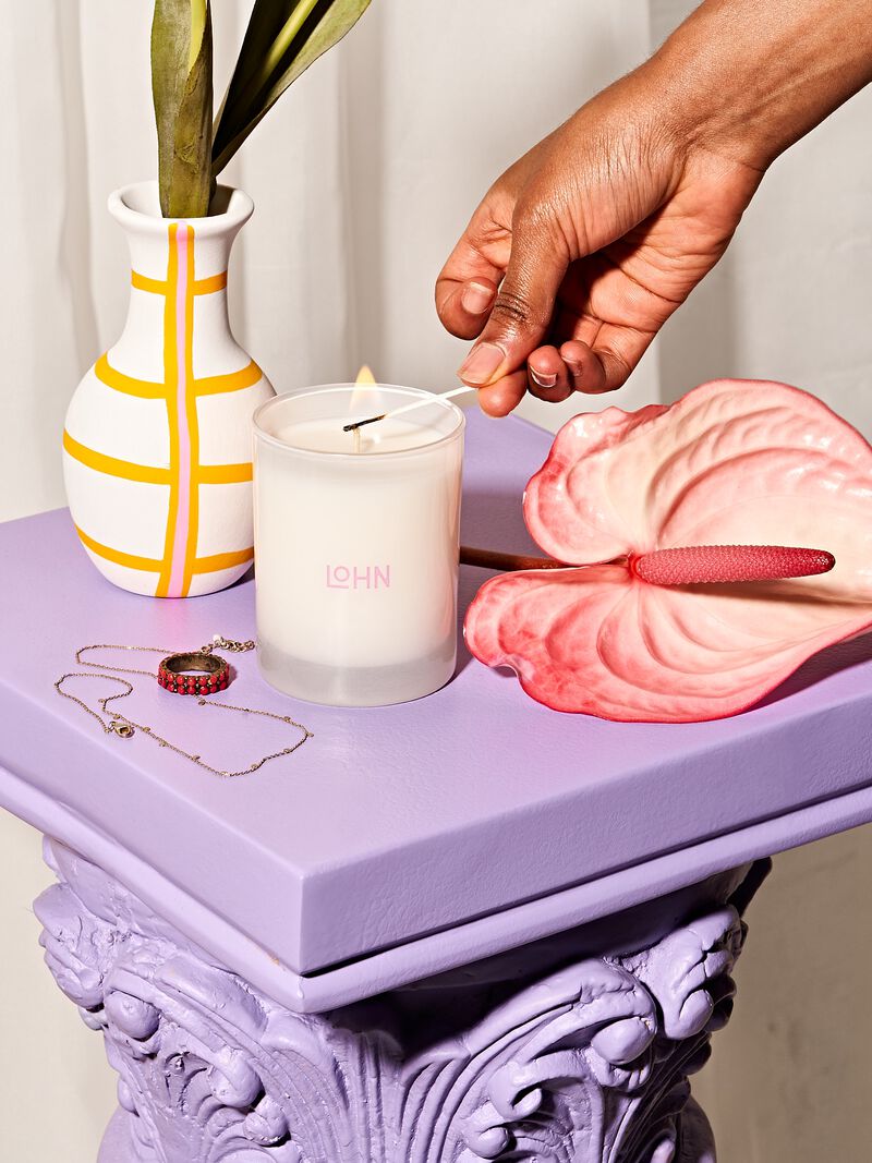Woman Wears Lohn - Lato Candle image number 1