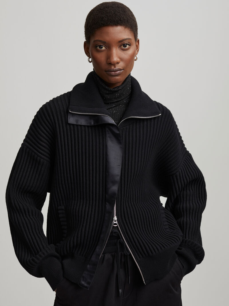Woman Wears Varley - Mayfair Mock Neck Knit image number 0