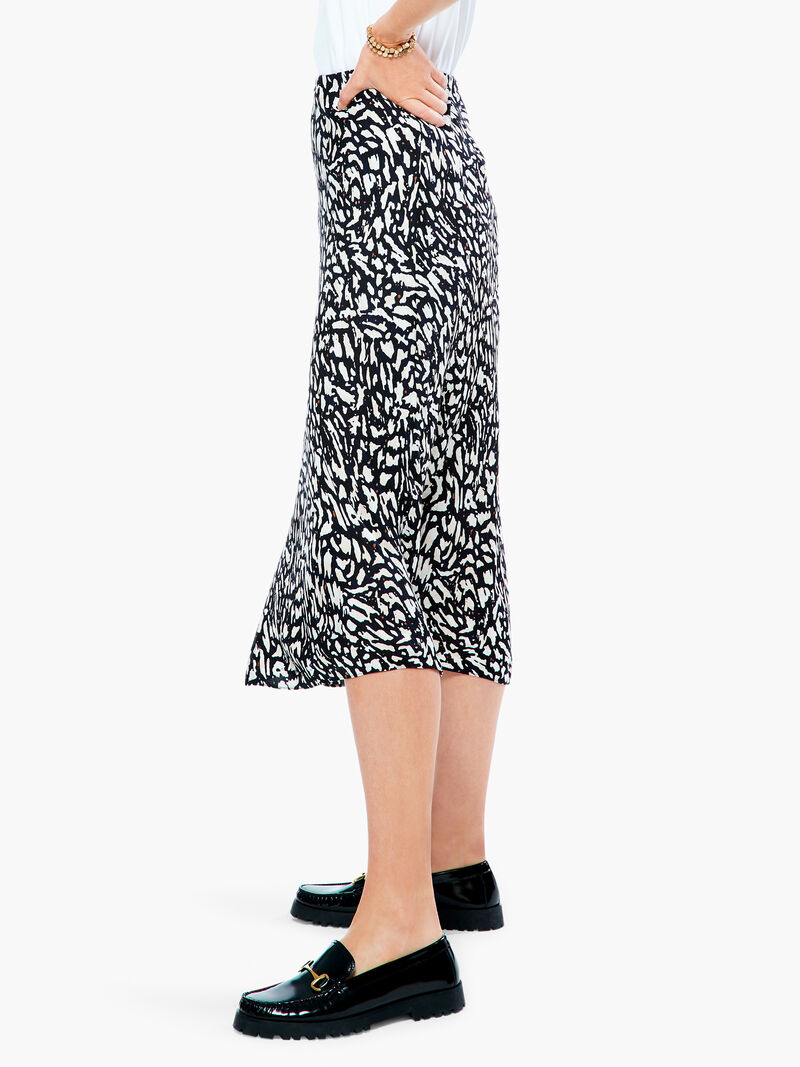 Woman Wears Textured Night Skirt image number 1