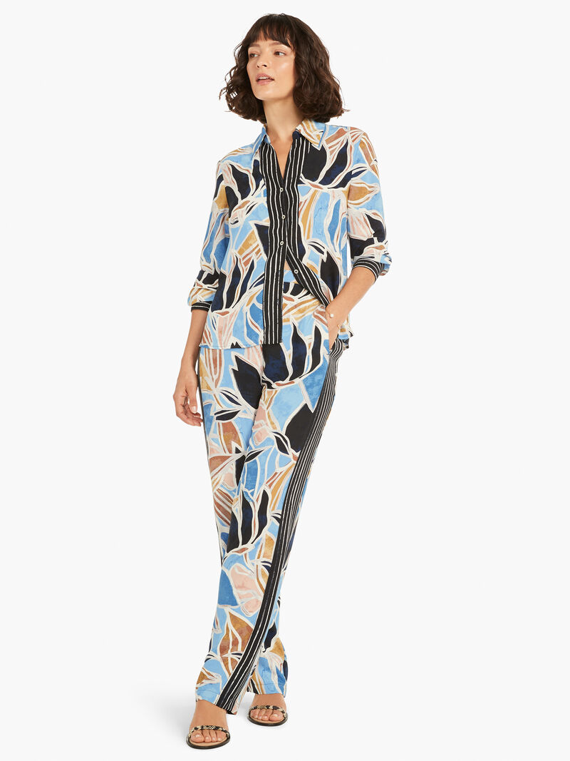 Woman Wears Sapphire Shades Wide-Leg Pant image number 4
