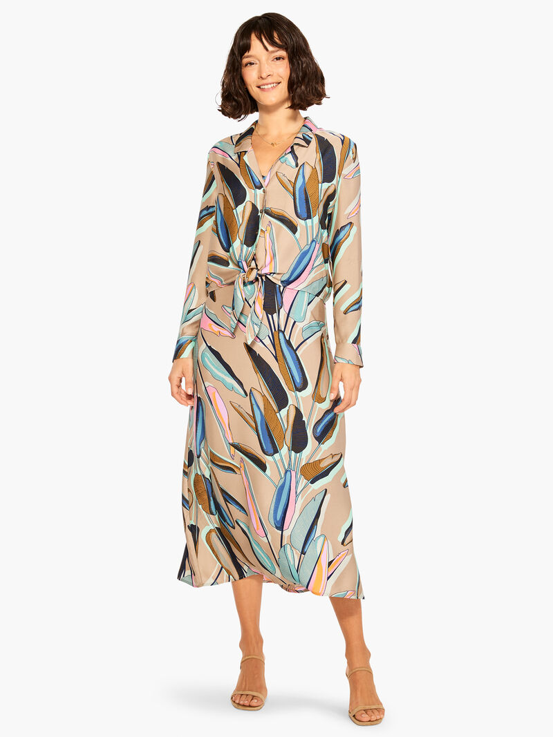 Woman Wears Banana Leaves Top image number 4