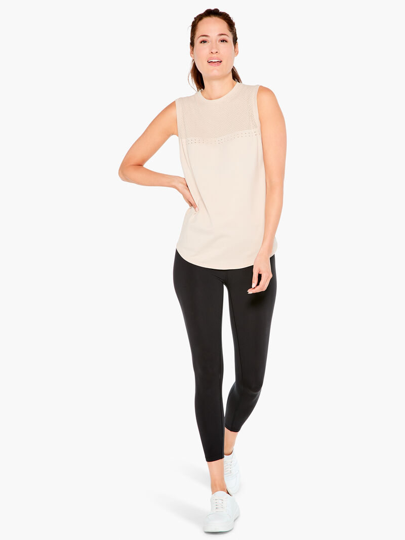 Woman Wears Varley - Let's Move High Rise Legging image number 3