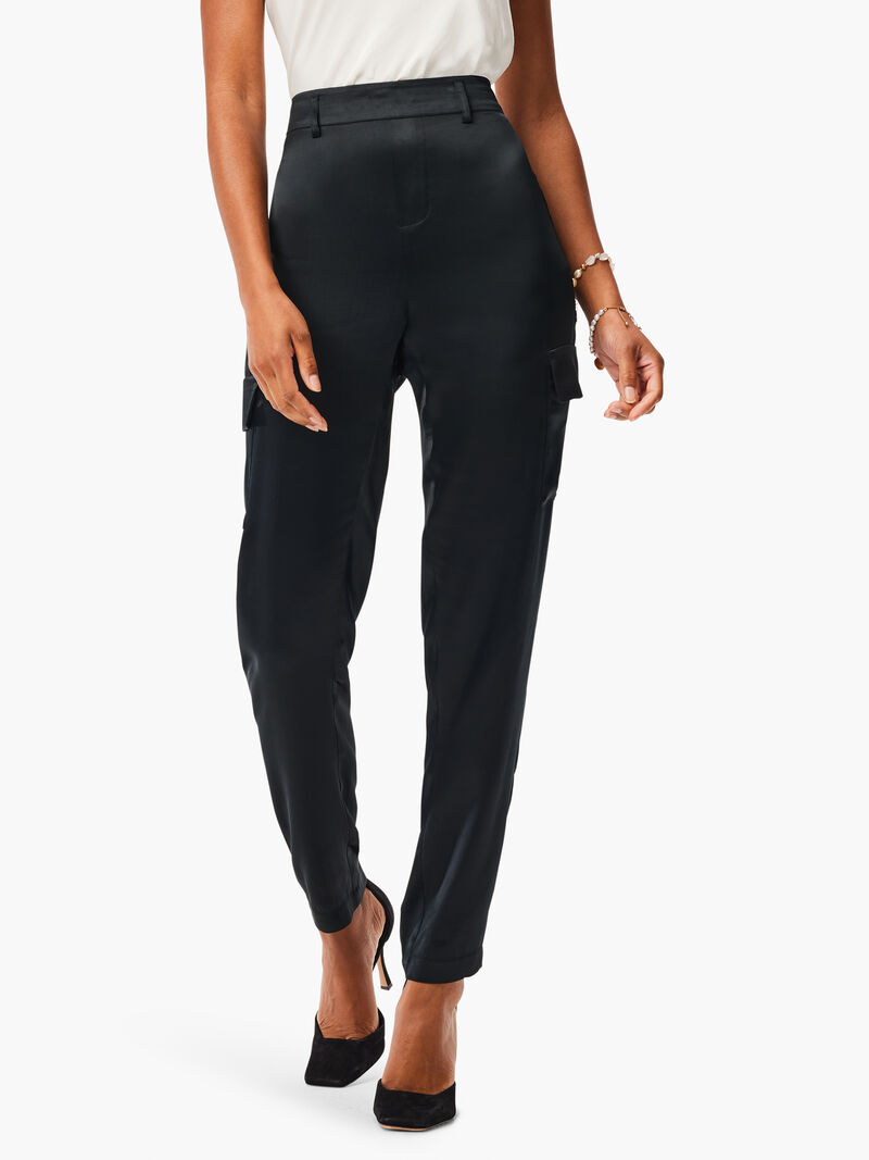 Woman Wears 29" Elevated Relaxed Cargo Pant image number 0