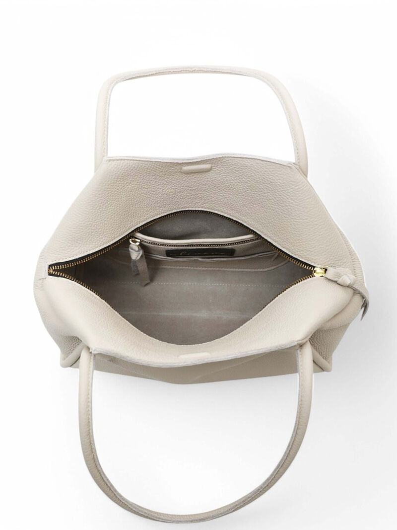 Woman Wears Oliveve Taya Tote Bag image number 4