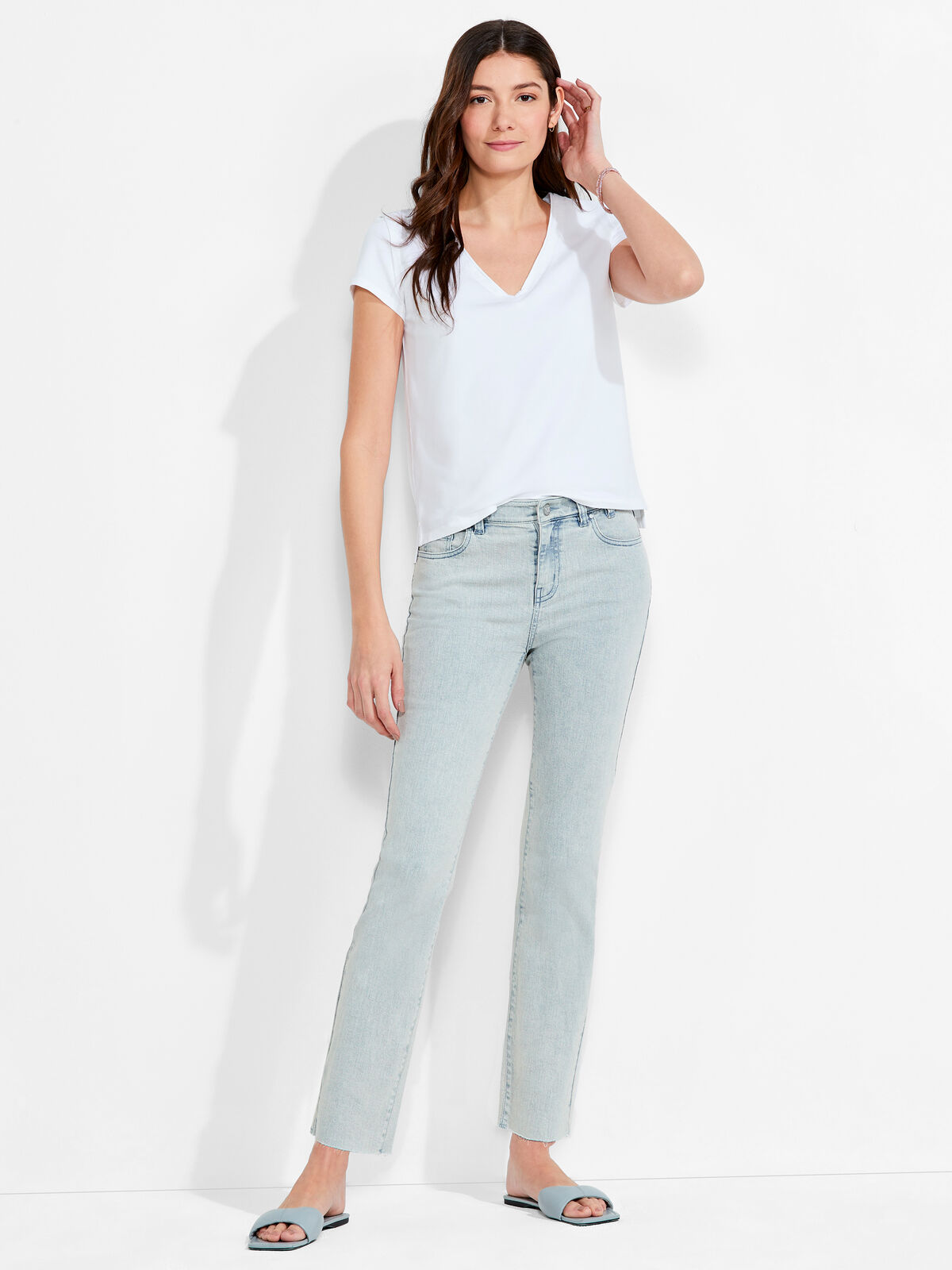 NZT Short Sleeve Roll V Tee