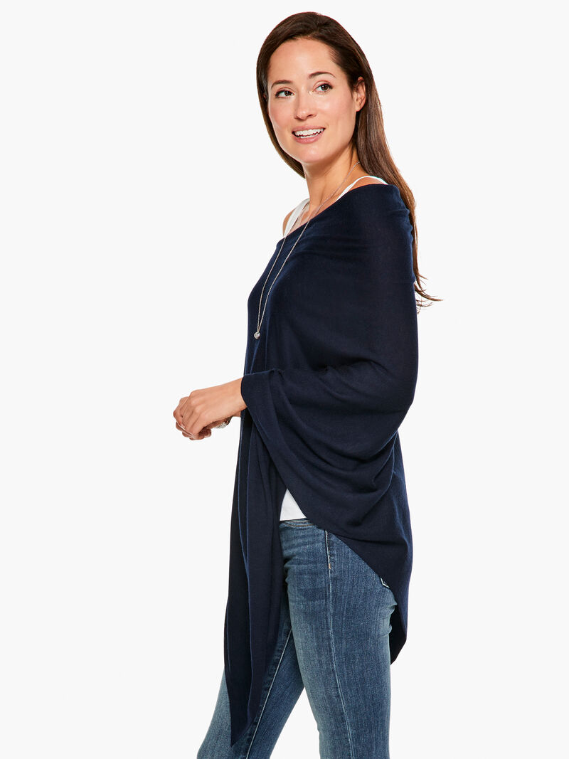 Woman Wears Echo Essentials Topper image number 1