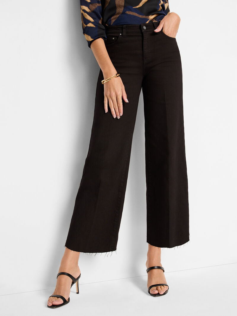 Woman Wears 28" Weekend Wide Leg Jeans image number 0