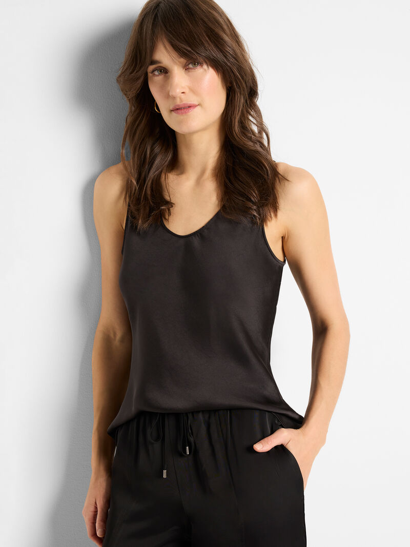 Woman Wears Day Gloss Woven Scoop Tank image number 0