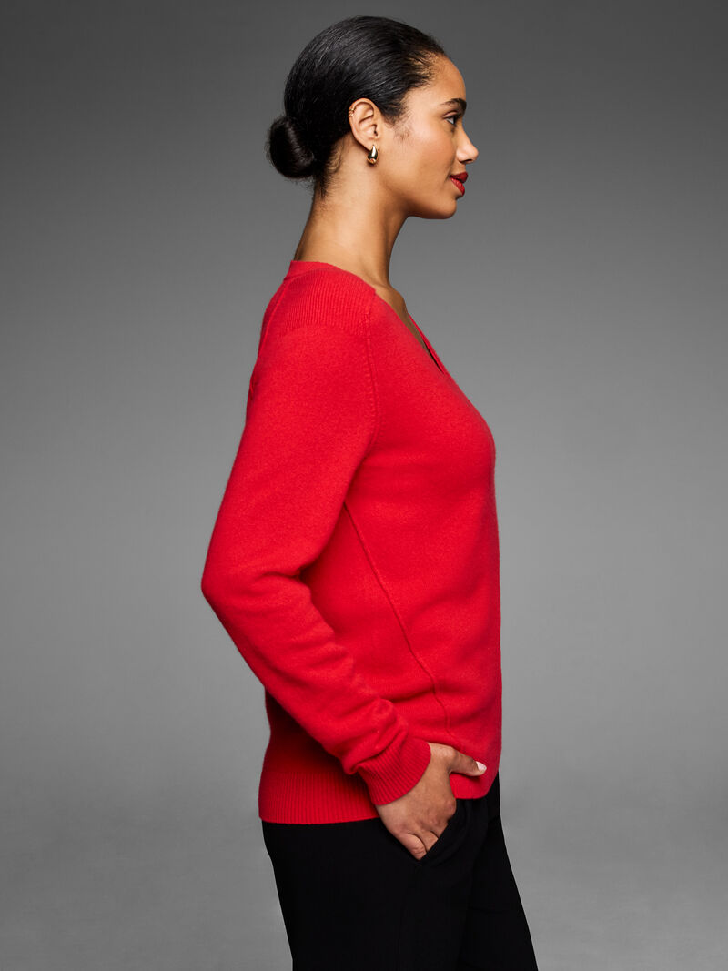 Woman Wears Gold Label Luxe Cashmere V-Neck Sweater image number 2