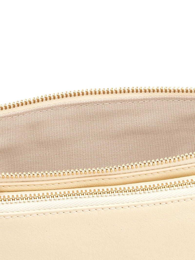 Woman Wears Il Bisonte - Crossbody Bag image number 3