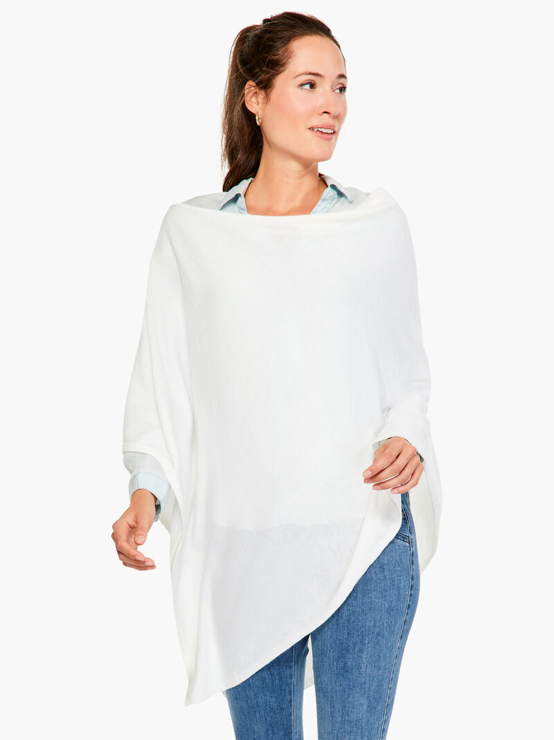 Woman Wears Echo Essentials Topper image number 0