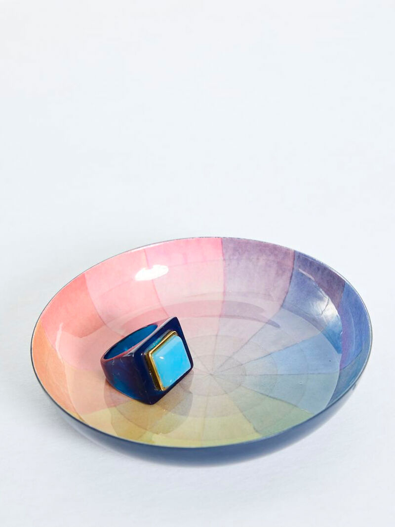 Woman Wears Roomytown - Round Enamel Color Tray image number 1