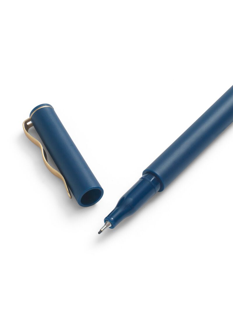 Woman Wears Papier - Quintet Liner Pens image number 3