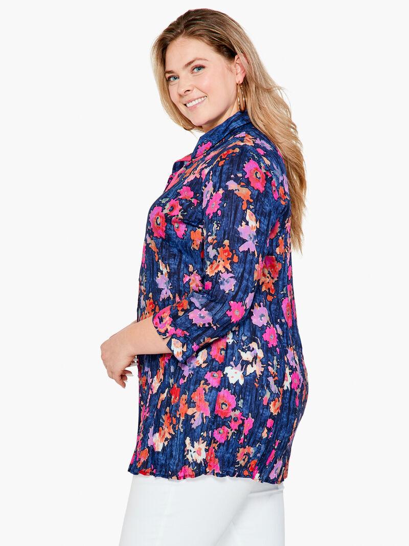 Woman Wears Glowing Blossoms Crinkle Top image number 2