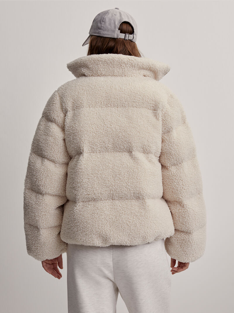 Woman Wears Varley - Wilkins Sherpa Jacket image number 2