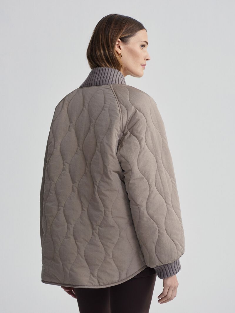 Woman Wears Varley - Reno Reversible Quilt Jacket image number 5