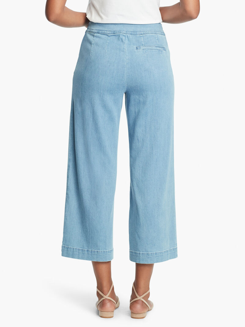 Woman Wears Summer Day Wide-Leg Jean image number 2