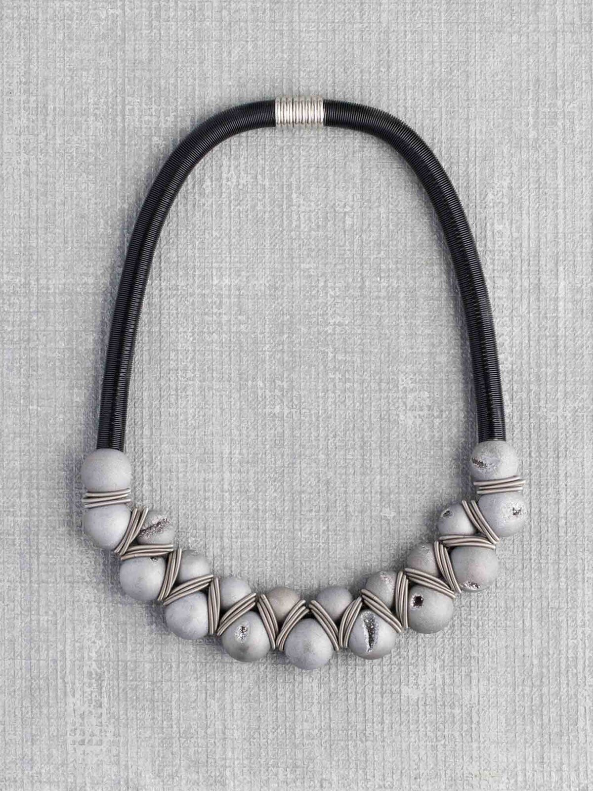 Sea Lily Grey Stone Necklace 