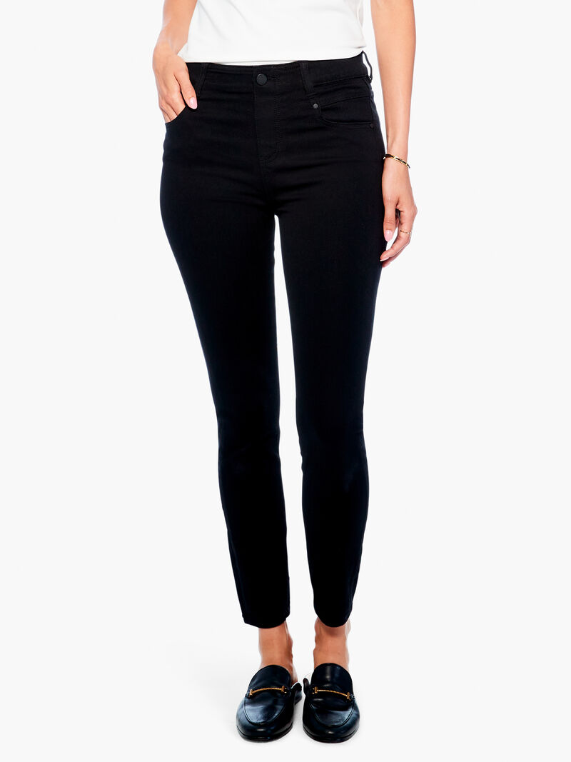 Woman Wears Liverpool - Gia Glider Ankle Skinny Jean image number 0